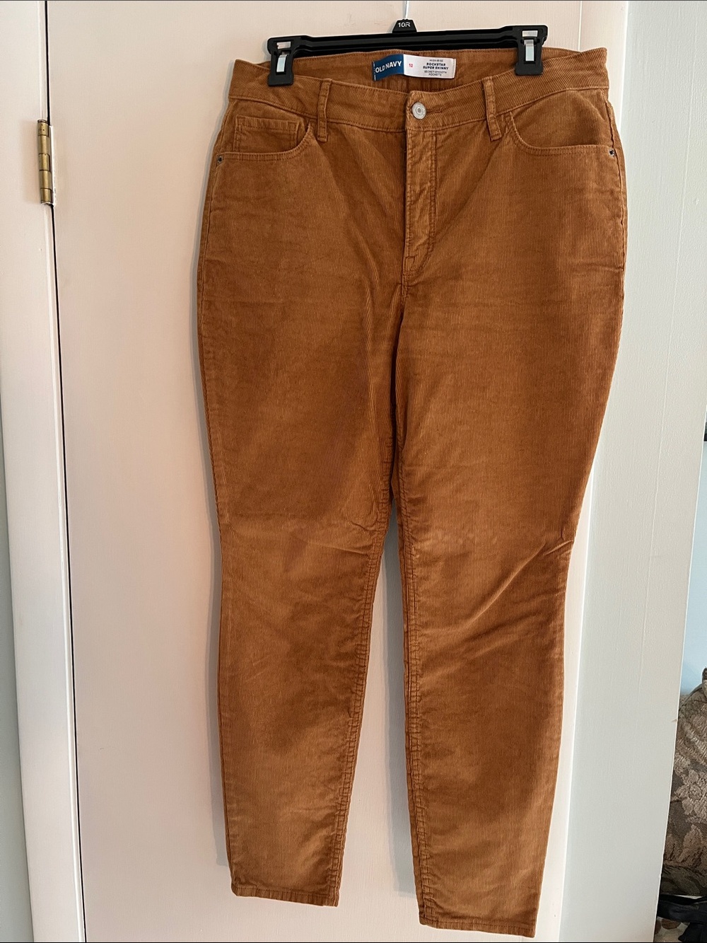Old Navy Skinny Corduroy Pants in Brown